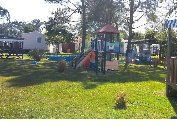 Kamp alanı Casa Nature's Avlis 4xz Pataias